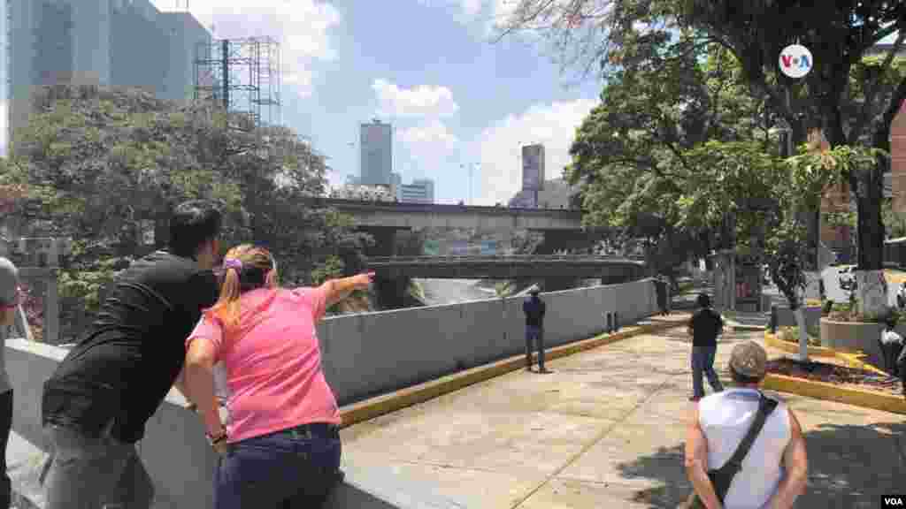 El embajador del gobierno encargado en la OEA, Gustavo Tarre, dijo a la Voz de América el martes 30 de abril que la Operación Libertad es un proceso de varios que inició esta mañana en Venezuela. 