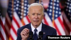 조 바이든 미국 대통령이 31일 펜실베이니아주 피츠버그에서 인프라 투자계획을 발표하고 있다.