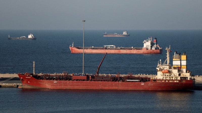تانکر ترکرز: نفتکش‌های گذرنده از تنگه هرمز عمدتاً مرتبط با ایران هستند