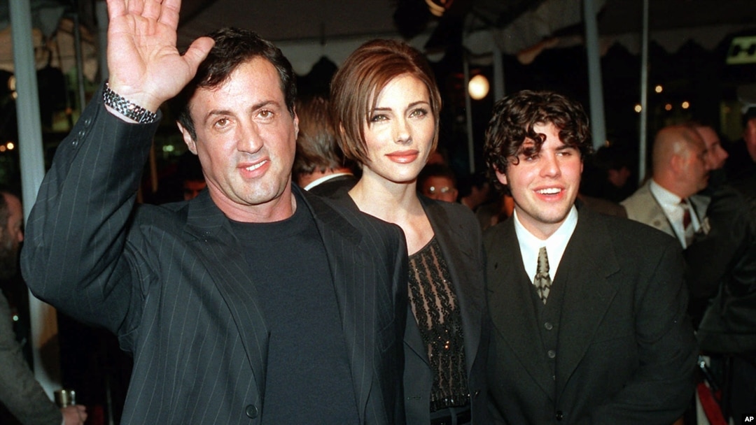 Sage Stallone, el hijo del actor Sylvester Stallone, apareció muerto a sus 36 años en una casa de Los Ángeles.