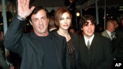 Sage Stallone, el hijo del actor Sylvester Stallone, apareció muerto a sus 36 años en una casa de Los Ángeles.