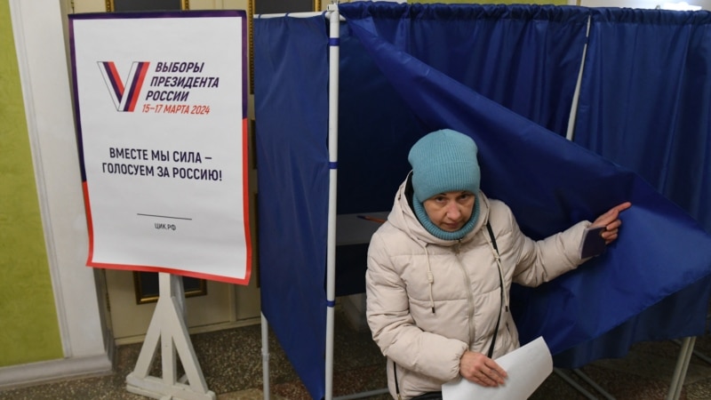 Russians Cast Ballots in Election Preordained to Extend Putin's Rule