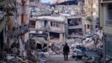 HRW ve Yurttaşlık Derneği, 6 Şubat depremlerinde sorumluların yargılanması için Türk makamlarının adli soruşturmaya giden yola izin vermesi çağrısında bulundu. 