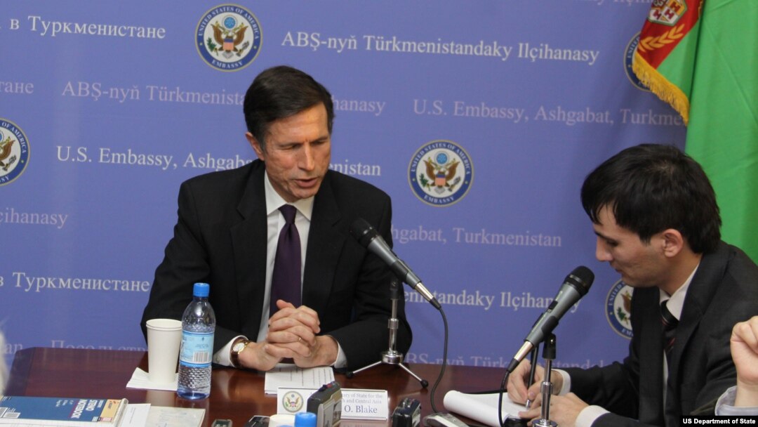 AQSh delegatsiyasiga Davlat kotibi muovini Robert Bleyk boshchilik qildi.