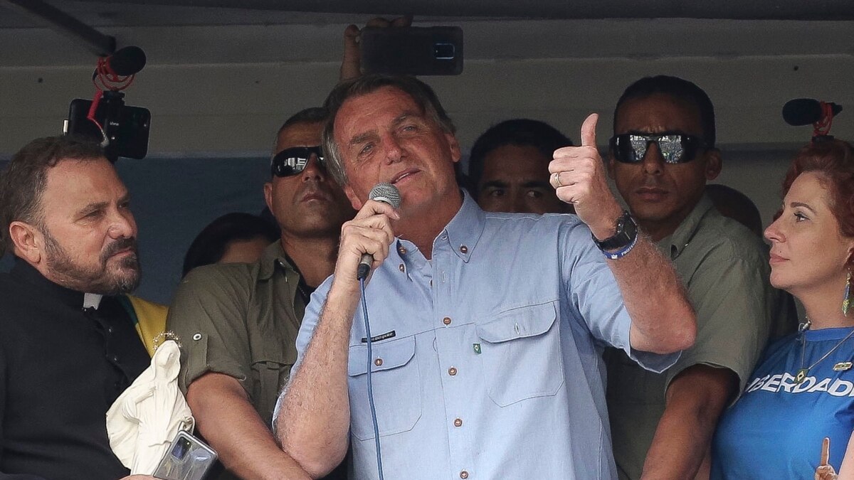 Bolsonaro volta a falar no ataque que sofreu e agradece médicos de