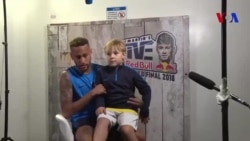 Neymar: "Je ne voulais plus voir de ballon" après le Mondial (vidéo)