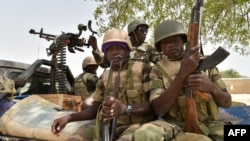 Soldats dans le camps militaire de Bosso, au Niger, le 17 juin 2016.