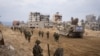 Izraelski avioni i tenkovi pojačavaju napade, dok planiraju smanjenje trupa