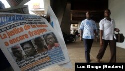 Le Nouveau Courrier en vente à Abidjan, le 10 mars 2015. (REUTERS/Luc Gnago)