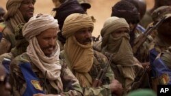 La Coordination des mouvements de l'Azawad est une alliance de groupes armés à dominante touareg qui avaient signé un accord de paix avec le Mali en 2015.
