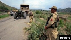 د پېښې وروستو امنيتی ځواکونوټوله علاقه په ګېره کې اخستې او د يو شمېر مشکوک کسانو نيولو هم ويل شوي دي.