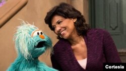 Sonia Manzano de origen puertorriqueño será galardonada por su aporte en la educación temprana de los niños por su participación en la popular serie televisiva Plaza Sésamo. 