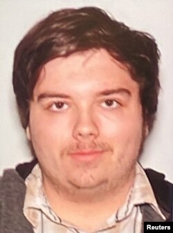 Penembak diidentifikasi sebagai Ryan Palmeter, 21 tahun