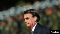 El presidente de Brasil, Jair Bolsonaro, fue apuñalado en el abdomen en septiembre de 2018 mientras una multitud lo cargaba en un mitin de campaña.