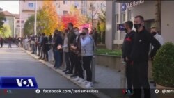 Pandemia, Kosova mbyllet për fundjavë; protestojnë bizneset