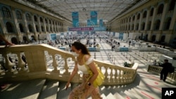 Vakcinacija protiv Covida u velikom tržnom i izložbenom centru u Moskvi, 13. juli 2021.