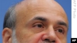 Bernanke Predicts Moderate Economic Growth