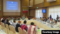 ငြိမ်းချမ်းရေး အလုပ်အဖွဲ့ ညှိနှိုင်းအစည်းအဝေး (Hla Maung Shwe)
