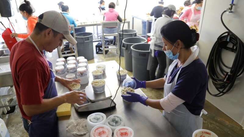 AS akan Perpanjang Penangguhan Deportasi bagi Lebih dari 300.000 Migran