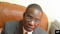 Director provincial de Educação do Namibe, Pacheco Francisco, acusa Ministério das Finanças