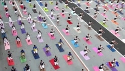 Célébration de la journée internationale du yoga en Inde (vidéo)