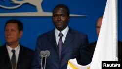 Paul Tergat devant les membres du comité olympique à Buenos Aires, le 10 septembre 2013.