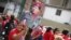 Los chavistas celebran el inicio de un nuevo gobierno de su líder Hugo Chávez.