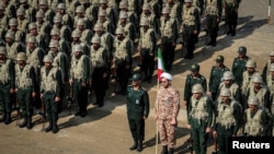 Pasukan Korps Pengawal Revolusi Islam saat pelatihan di wilayah Aras, Provinsi Azerbaijan Timur, iran, 17 Oktober 2022. (Foto: IRGC/WANA (West Asia News Agency) via REUTERS)