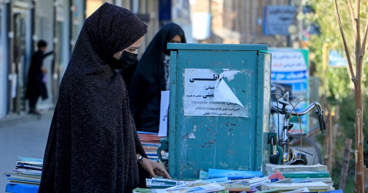 Tovuq jinsiy aloqa video Nemis er va xotinning erotik video