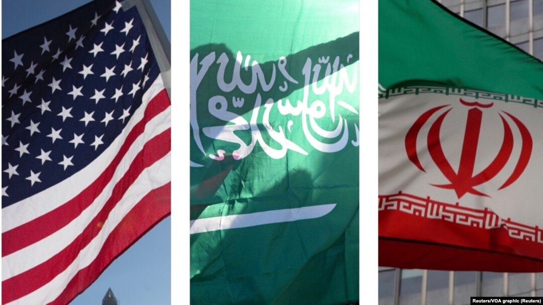 Kompilasi bendera AS, Saudi Arabia dan Iran sebagai ilustrasi. Arab Saudi telah berbagi intelijen dengan para pejabat Amerika yang mengatakan bahwa Iran mungkin sedang mempersiapkan serangan dalam waktu dekat terhadap kerajaan itu. (Foto: Reuters/VOA)