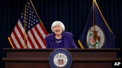 Archivo - Janet Yellen durante una conferencia de prensa como presidenta la Reserva Federal el 13 de diciembre de 2017, en Washington, D.C.