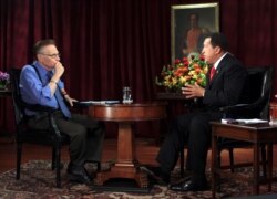 Larry King entrevistó para CNN en Nueva York al fallecido expresidente de Venezuela, Hugo Chávez, el 24 de septiembre de 2009.
