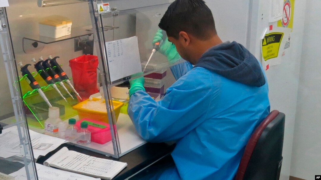 Ahora los CDC van a contar a las mujeres que den positivo sin importar los síntomas.