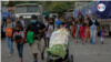 Gobiernos de Centroamérica y México hicieron un llamado a los migrantes de sus países que pretenden viajar en caravanas hacia Estados Unidos, evitar exponer a niños y adolescentes. Foto de archivo caravana de migrantes.