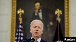 El presidente de EE. UU, Joe Biden, informa sobre la administración de vacunas COVID-19 en el país, en una conferencia de prensa desde la Casa Blanca el 18 de junio de 2021.