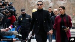 Cristiano Ronaldo tiba di pengadilan di Madrid untuk menghadiri sidang tuduhan pemalsuan pajak, 22 Januari 2019. 