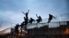 Ribuan jemaah Haji melakukan ibadah tawaf (mengelilingi Ka&#39;bah) di Masjidil Haram di kota suci Mekah, Arab Saudi, 2 Juli 2022. (Foto: AFP)