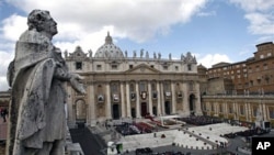 Faithful gather in St. Peter's square at the Vatican during a Canonization Mass led by Pope Benedict XVI, 17 Oct 2010