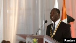 Presiden Pantai Gading Alassane Ouattara menyampaikan pidato pada upacara pelantikannya sebagai Presiden di Istana Presiden di Abidjan, Pantai Gading, Nov. 3, 2015 (Foto: dok).