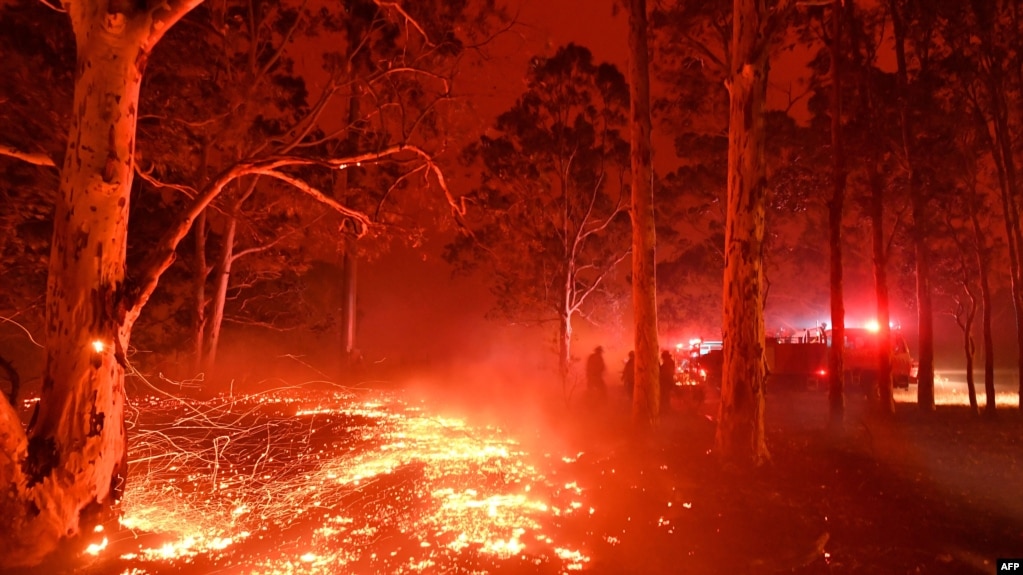 Cháy ở thị trấn Nowra tại tiểu bang New South Wales ngày 31/12/2019. Hàng ngàn du khách và cư dân bị buộc phải sơ tán.