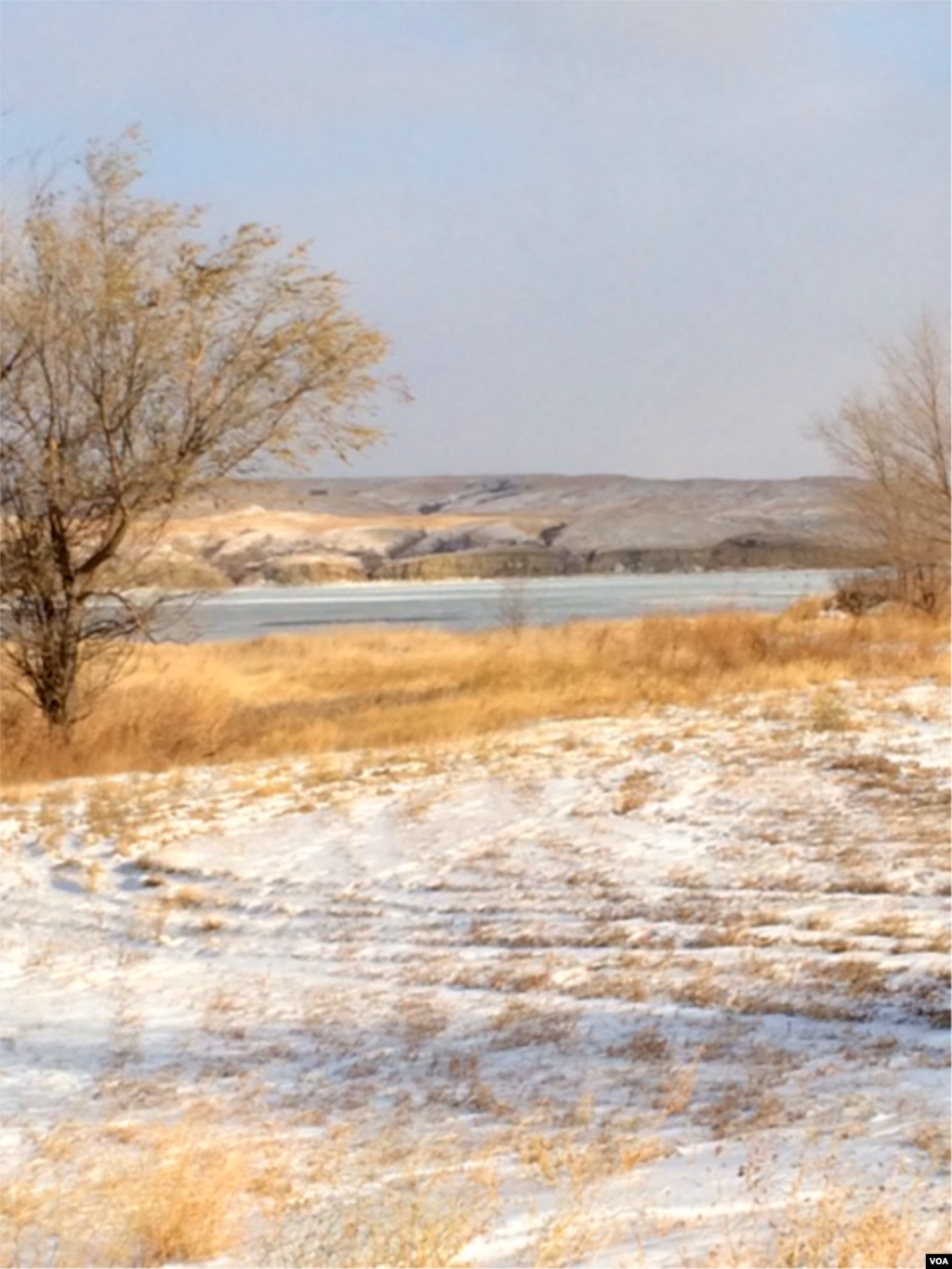 Daerah tempat reservasi Indian di Cannon Ball, North Dakota (1/12). (Aru Pande/VOA)