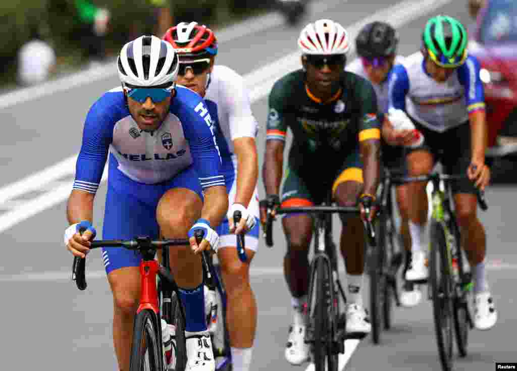 Polychronis Tzortzakis of Greece, Michael Kukrle of Czech Republic, Nicholas Dlamini of South Africa and Orluis Aular of Venezuela in action during the Men&#39;s Road Race. Pool via Reuters/Tim de Waele