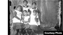 Portrait of group of Carlisle Indian Industrial School students in uniform, 1894. Photo by John N. Choate. Photo Lot 81-12 06820900, National Anthropological Archives, Smithsonian Institution, Washington, D.C.