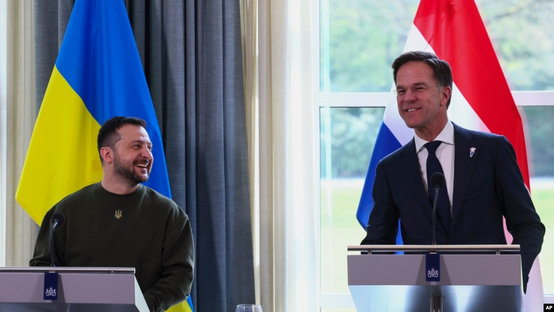 Президент Украины Владимир Зеленский и премьер-министр Нидерландов Марк Рютте. 4 мая 2023 г.