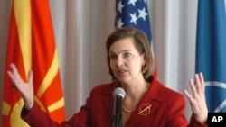 La vocera del Departamento de Estado de EE.UU., Victoria Nuland, dijo que espera que los responsables de la violencia sean llevados a la justicia. 