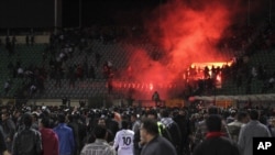 Affrontements entre supporters au stade de Port-Said.