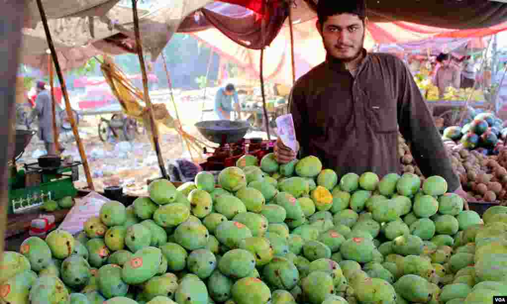 کری سے مشابہہ آم