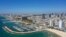 Pemndangan dari udara yang menunjukkan lanskap Kota Tel Aviv, Israel, dalam foto yang diambil pada 18 Mei 2021.