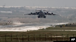 Самолет американских ВВС на базе в Турции
