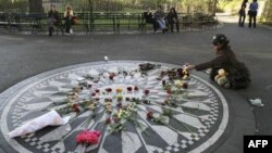 Nju Jork: Mijëra vetë kujtojnë yllin e rokut, Xhon Lenon